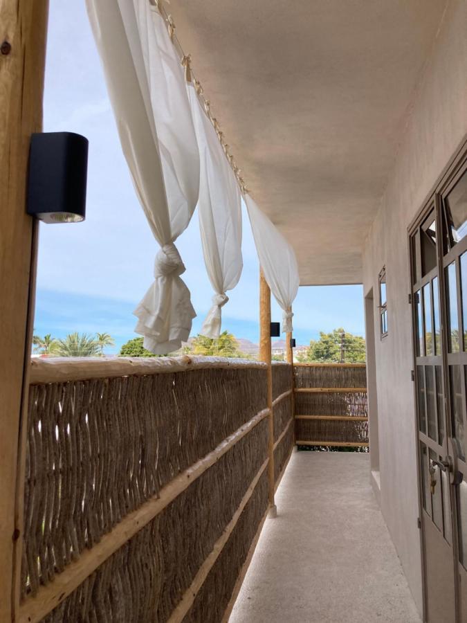 The Mantarraya Outpost Bed & Breakfast Ла Пас Екстериор снимка